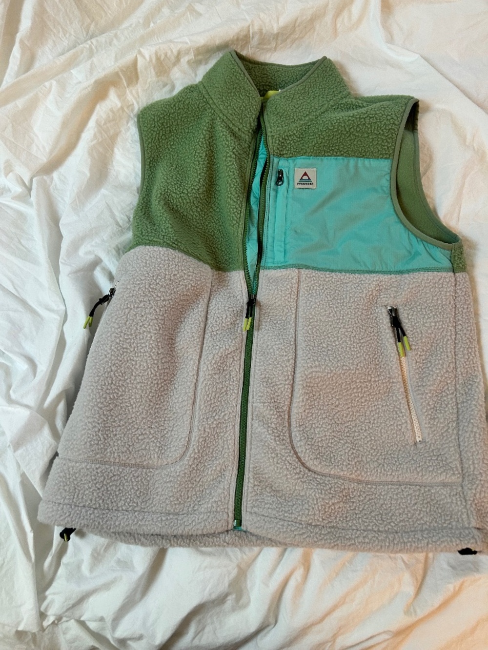 Passenger size 10 fleece vest
